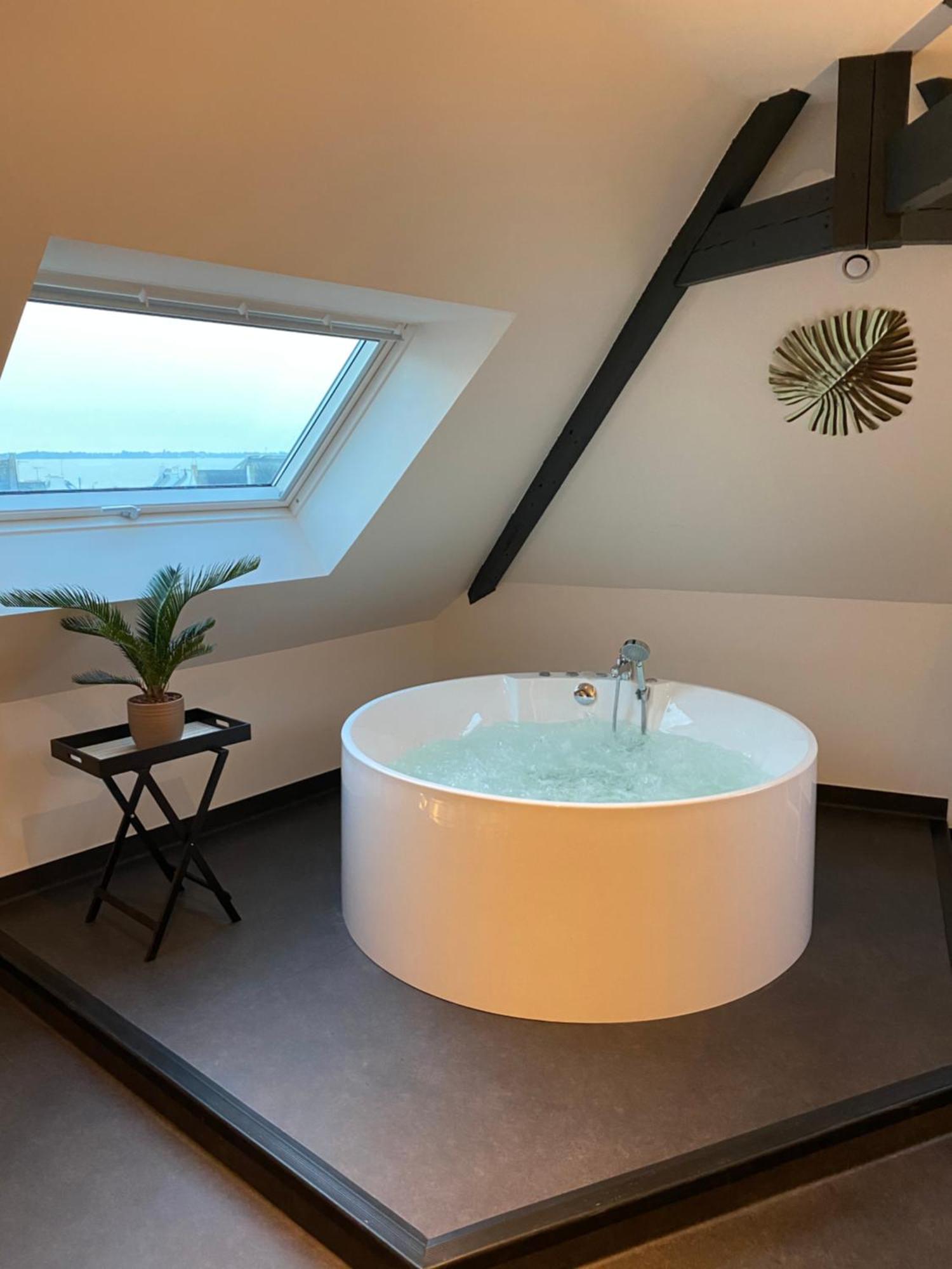 Les Suites De Bougainville Concarneau Esterno foto